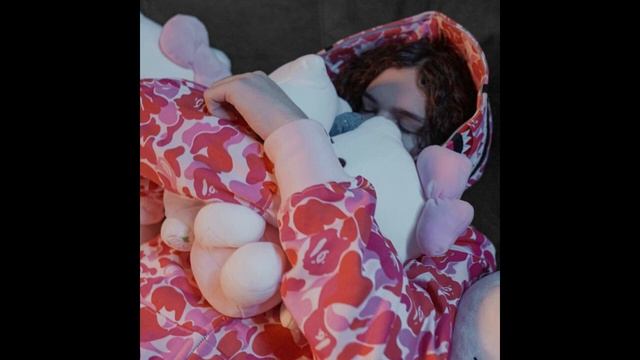 UGLYSTEPHAN - HELLO KITTY смотреть онлайн