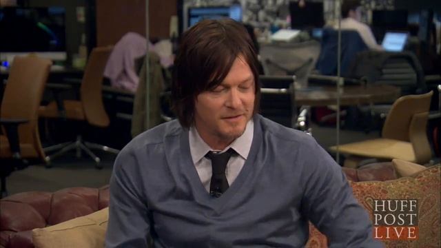 Norman Reedus: Daryl Dixon's Crossbow Has Given Me Four Black Eyes смотреть онлайн