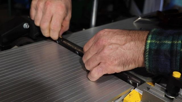DeWalt D27300 Planer Thicknesser Replacement Blade Test смотреть онлайн