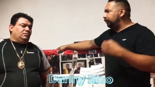 Entrevista Con Danny Rizzo Charlando Con Juan Mora El Querendon En El Ring смотреть онлайн