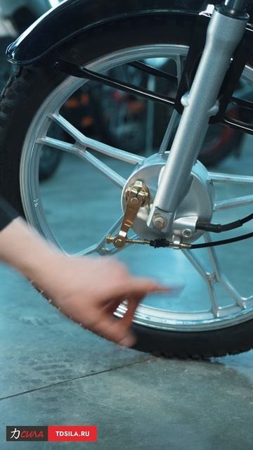 Мопед Альфа 11 регулировка переднего и заднего тормоза #shorts смотреть онлайн