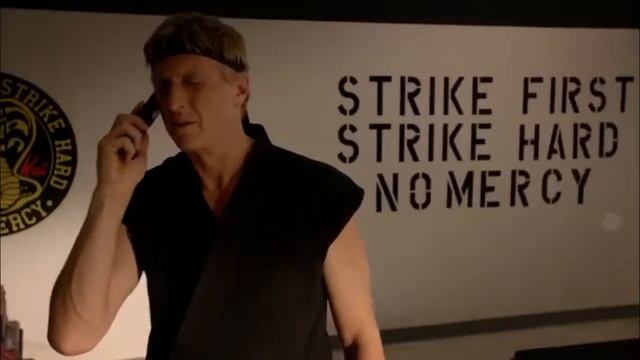 Cobra Kai - Johnny Teaches Miguel to strike first смотреть онлайн