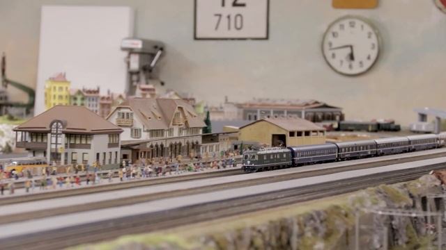 D 1384 (1994) Napoli Campi Flegrei - Zürich Altstetten смотреть онлайн