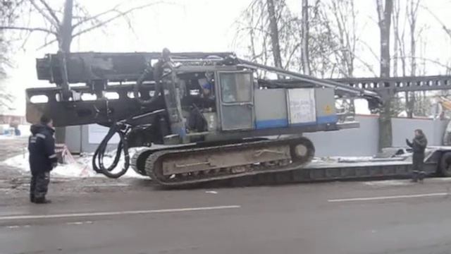 Погрузка сваебойной установки Junttan PM20 смотреть онлайн