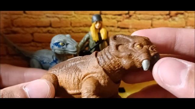 THE JURASSIC CABIN FAMILY! Jurassic World: Dominion Maisie & Velociraptor Beta 3-Pack Review смотреть онлайн