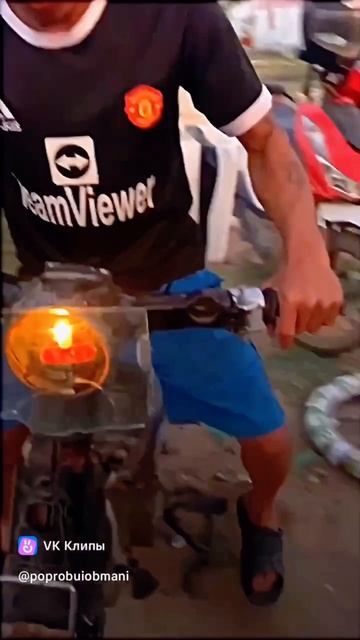 Так приходится работать курьерам за пределами МКАД #курьер #доставка #рек #мем #юмор смотреть онлайн