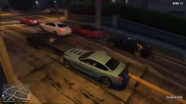 GTA 5 - Tuned Up Car Spawns At The Epsilon Buildings Yard