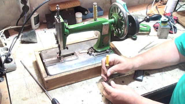 Науман-4 или _поповка_ 1900 г .....Устройство игловодителя, моталка,челнок. Шъём тонкий стрейч..... смотреть онлайн