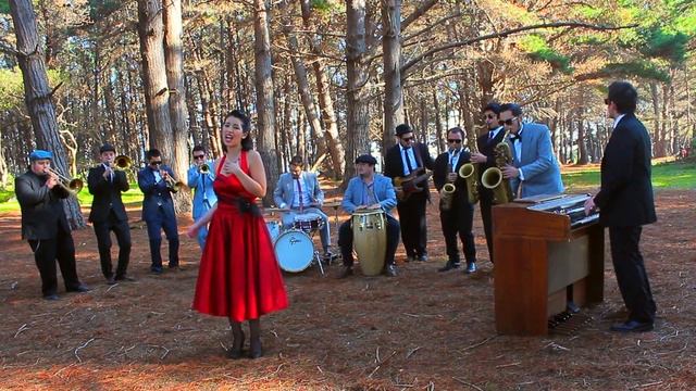 Santiago Downbeat - Y Ahora Tú Me Miras смотреть онлайн