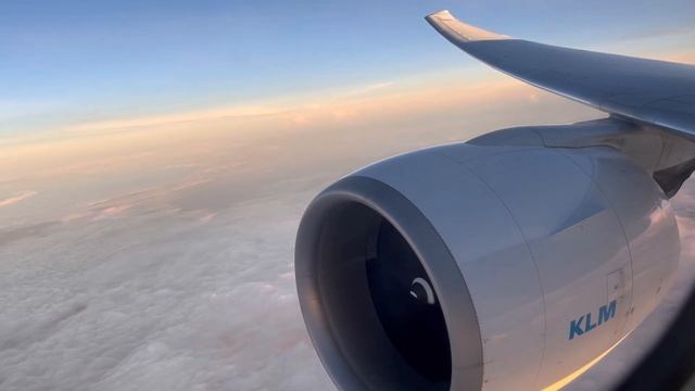 [FLIGHT] Paramaribo Surinam to Amsterdam The Netherlands | KLM Asia 777-306ER | RoopramAviation [HD смотреть онлайн