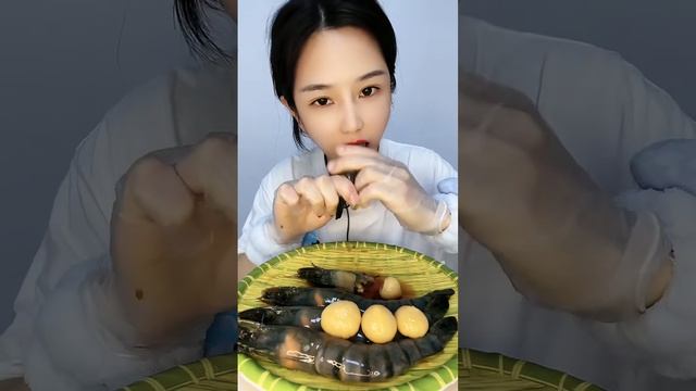 【ASMR 】Crunchy solid garlic 아삭아삭 단단한 마늘 Ajo macizo crujiente #1552 смотреть онлайн