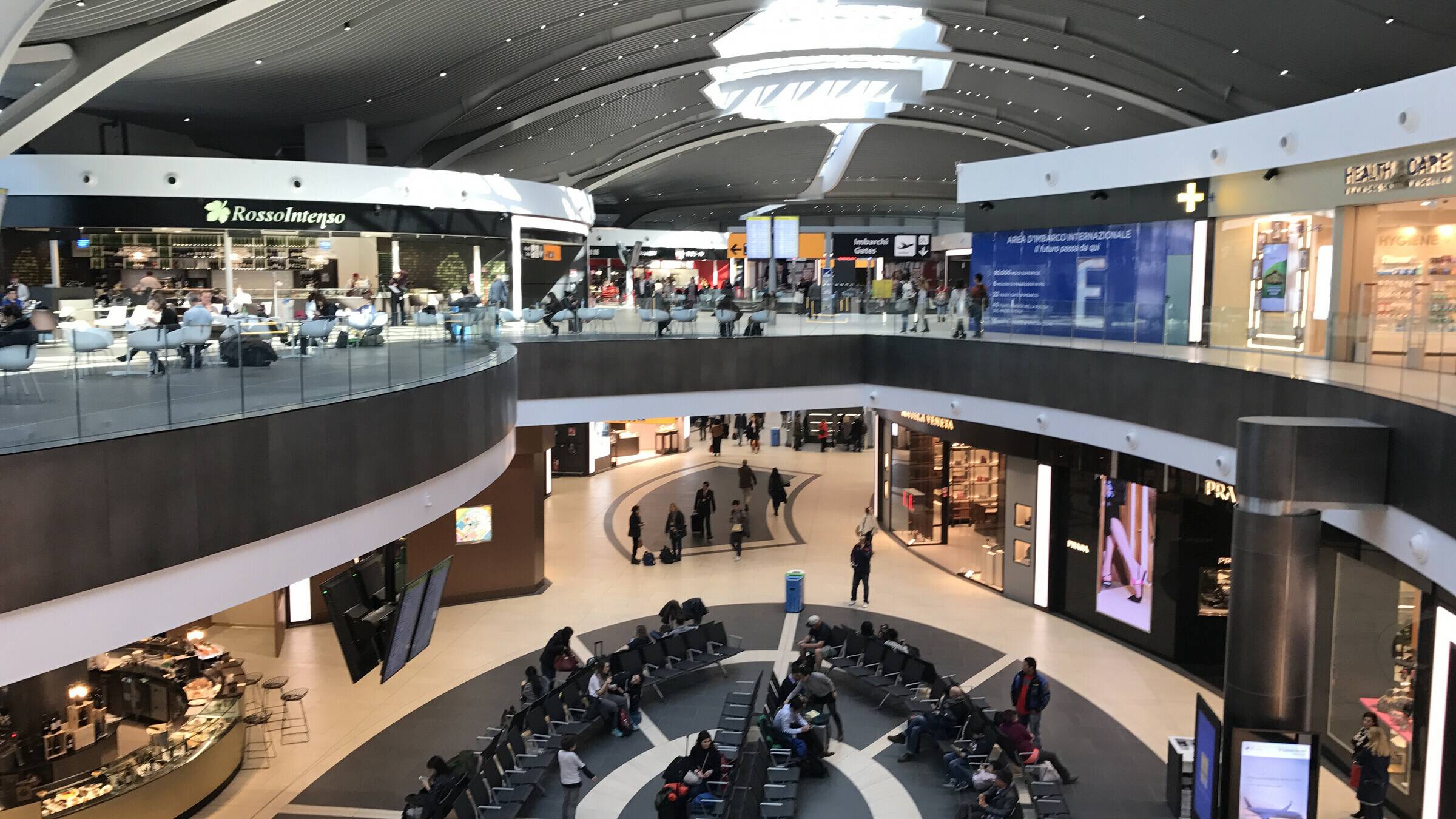 Международный аэропорт Рим-Фьюмичино . Мои впечатления от аэропорта в Риме, Италия смотреть онлайн