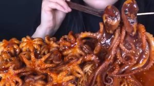 Корейский укус: ASMR ОСТРЫЙ ЭНОКИ ГРИБ, ОСТРЫЕ МОРЕПРОДУКТЫ, ОСЬМИНОГ