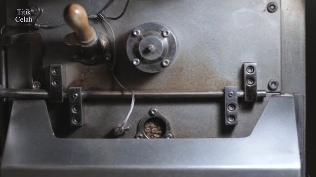 Rooster Koffie - Kopi Premium Cap Ayam Jago Merah смотреть онлайн