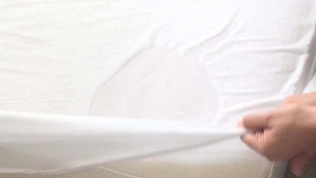 Koala Cuddles Mattress Protector Review смотреть онлайн
