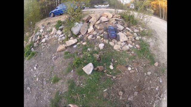 Rock climbing With the Traxxas Summit смотреть онлайн