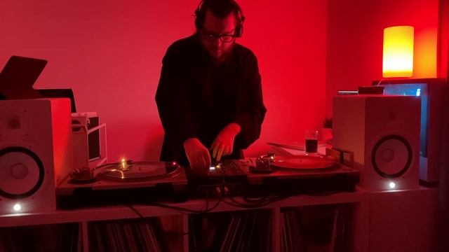 Synthpop, Ebm, House, Techno (by Tyurinovich) In 4k