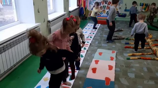 Talking Walls "стіни та підлога, які говорять". смотреть онлайн