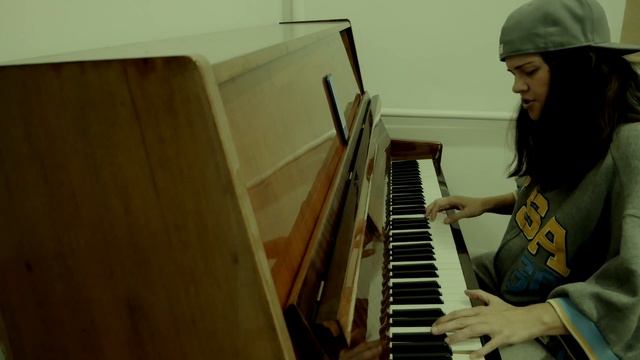 BILLIE EILISH - BAD GUY (Piano & Voice cover by Ola Orlovska) смотреть онлайн