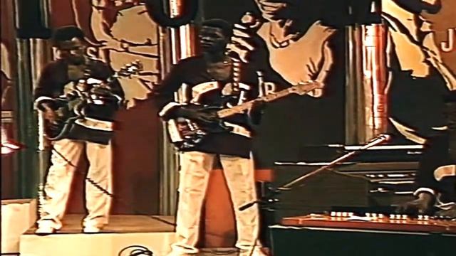 Wodassa loho gba | Podium 1981 | Meiway et les Génitaux смотреть онлайн