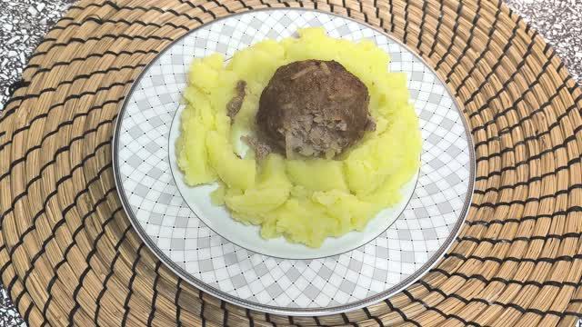 Сочные рыхлые котлеты из говядины смотреть онлайн