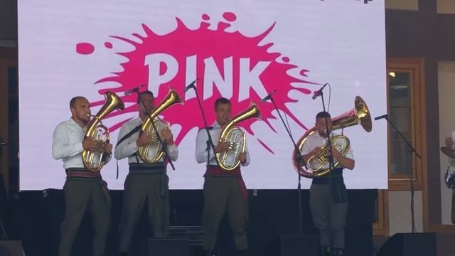 GUCA TRUMPET PLAYERS смотреть онлайн