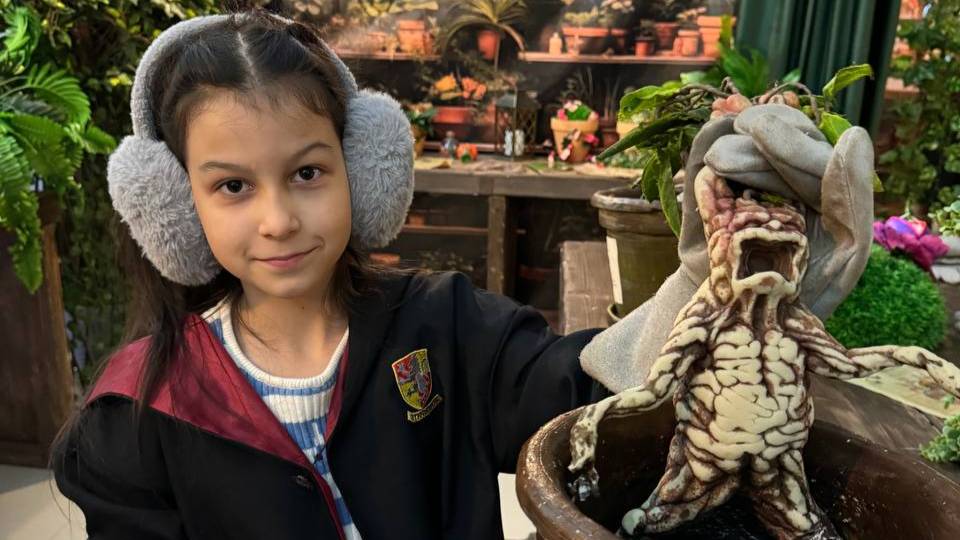 Маша на выставке Гарри Поттера