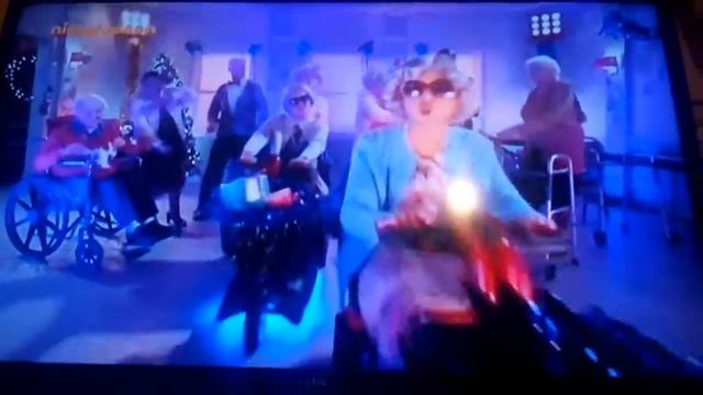 Крутые бабушки читают реп смотреть онлайн