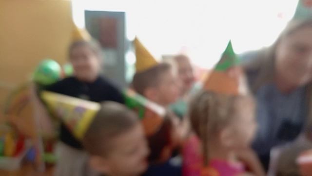 С днём рождения! Любимый воспитатель! смотреть онлайн
