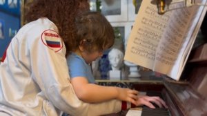 Гавриил вспомнил младенчество :)