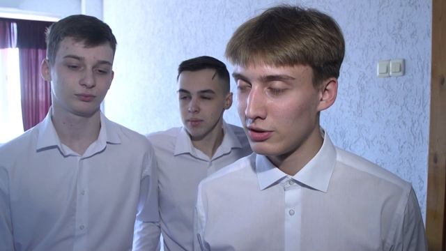 Белгородские школьники написали ЕГЭ по русскому языку – один из обязательных для всех выпускников смотреть онлайн