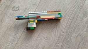 туториал, как собрать пистолет из лего.