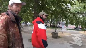 Один день среди бомжей / прогулка по городу (18+)