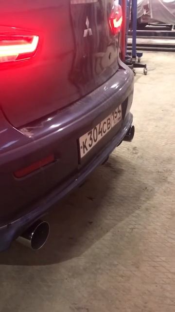 Mitsubishi Lancer X с новыми глушителями
