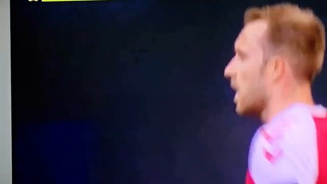 Finlandia-Danimarca Eriksen arresto cardiaco in campo 🙏 смотреть онлайн