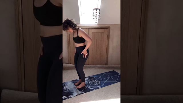 Yoga Sun-salutations - The Basics смотреть онлайн