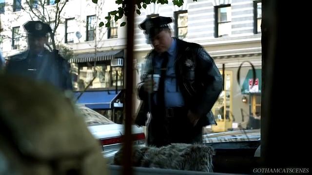 Selina Kyle | Caught shoplifting [Gotham 1x08] 1 / 2 смотреть онлайн