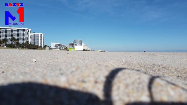 Kidnapè Yo Kouche'l Devan Mari'l Li Vann Kay Li Pou Peye, Gang Yo Tiye Mari A Akoz Kòb La Pa Kont смотреть онлайн