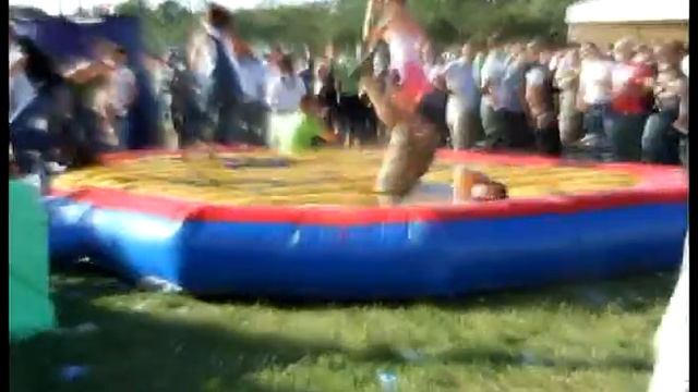 MaJo - This ain't no childplay (House) смотреть онлайн