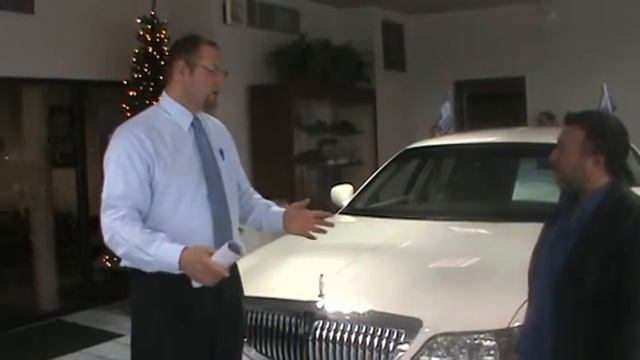 Lou Checks Out A 2010 Lincoln Town Car - Part 3 смотреть онлайн