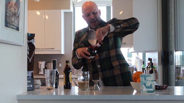 How To Make a B52 Coffee with Mr ShoBiz смотреть онлайн