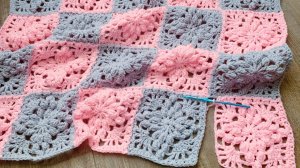 Как соединять Бабушкины Квадраты крючком без иголки, легко, просто и красиво!