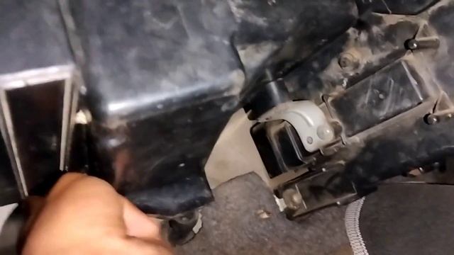 How To Install AC Filter In Maruti Eeco & Versa. Eeco या Versa में AC का Filter कैसे लगाएं।