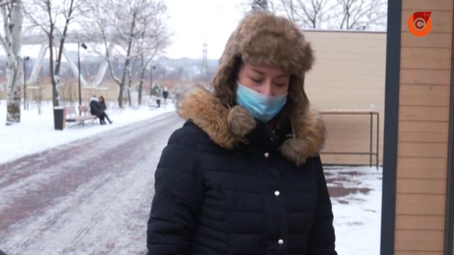 В Юбилейном парке имени Гурова неизвестные повредили ярмарочные домики