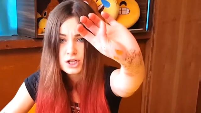 РАДУЖНАЯ ФУТБОЛКА ПОКРАСИЛА ОДЕЖДУ ПАРНЯ ВЕСЕЛЫЙ DIY ПРАНК НАД ПАРНЕМ! смотреть онлайн