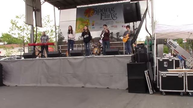 Valencia Music Live @ Westfield Spring Fling 2017