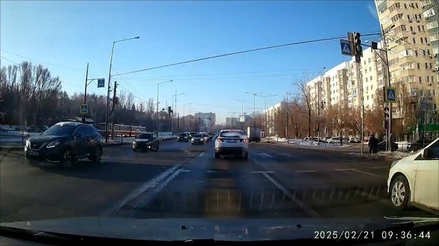 КоАП РФ Статья 12.16. Несоблюдение требований, предписанных дорожными знаками или разметкой проезжей смотреть онлайн