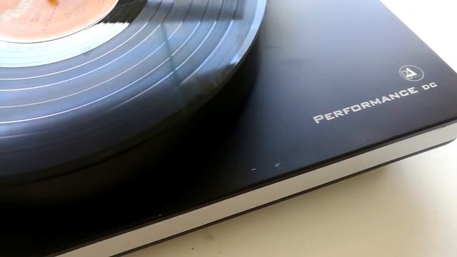 Clearaudio Performance DC turntable with TT5 tonearm смотреть онлайн