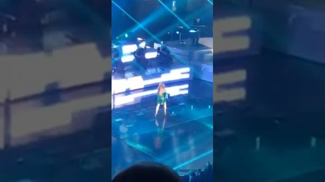 Celine Dion - The Show Must Go On (Live, January 24th 2017, Las Vegas) смотреть онлайн