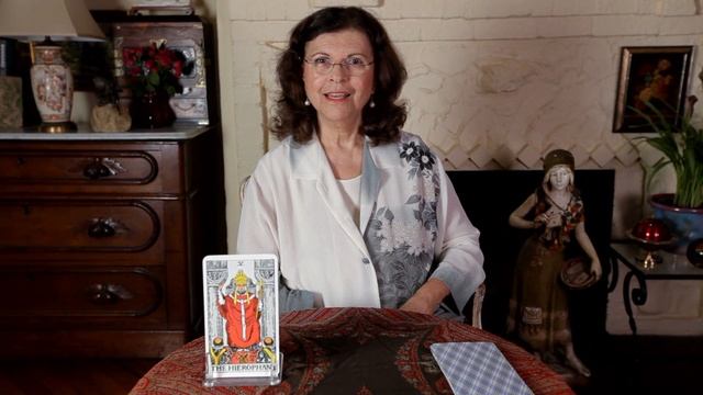 How to Read the Hierophant Card | Tarot Cards смотреть онлайн